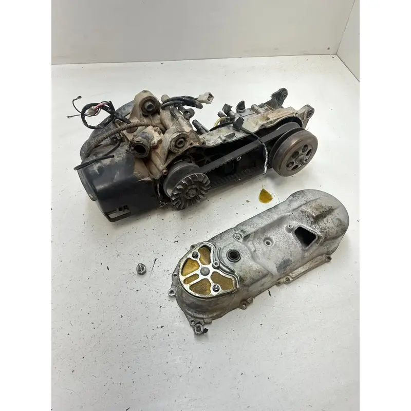 05 2005 Polaris Sportsman 90 2 Stroke OEM Engine Motor Cases Crank Clutch Cyl