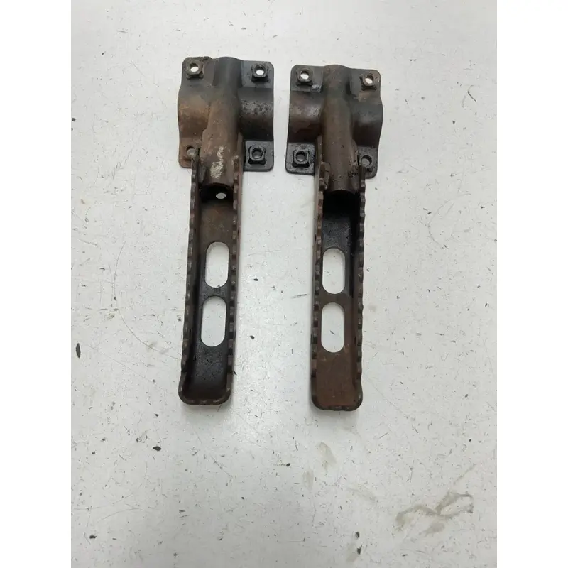 88 1988 Honda Fourtrax 300 TRX300FW 4x4 OEM GOOD! Foot Pegs Footpegs Mount