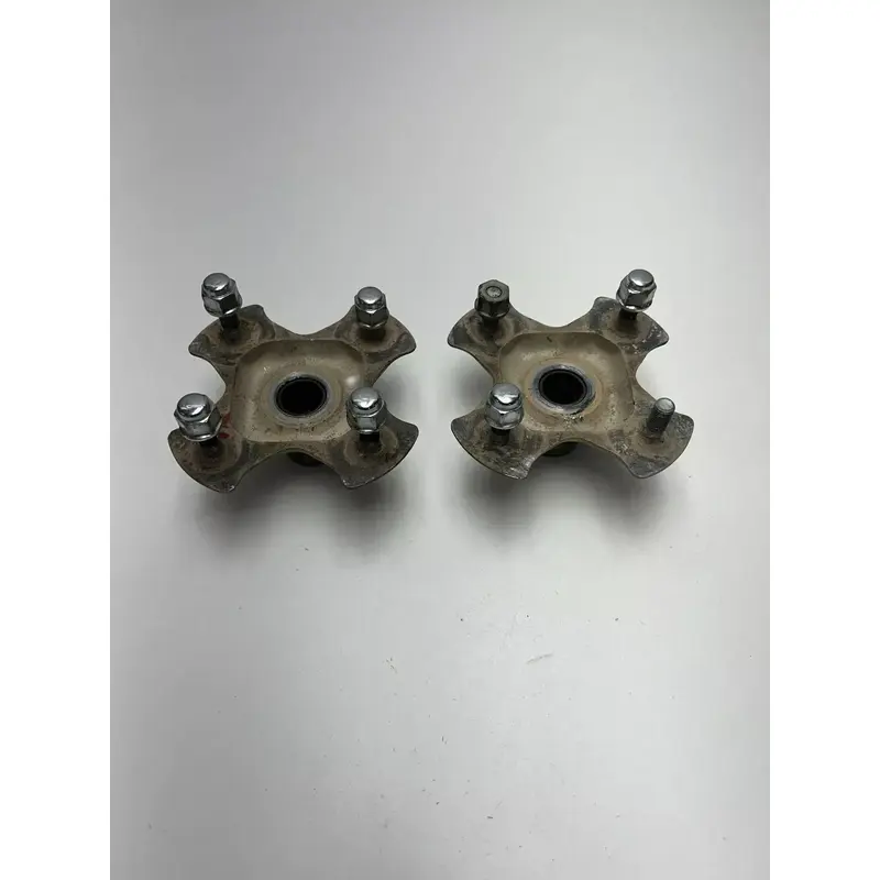 2005 05 Honda Rincon TRX 650 FA Trx650 OEM Rear Back Wheel Hub L R Lugs Hubs