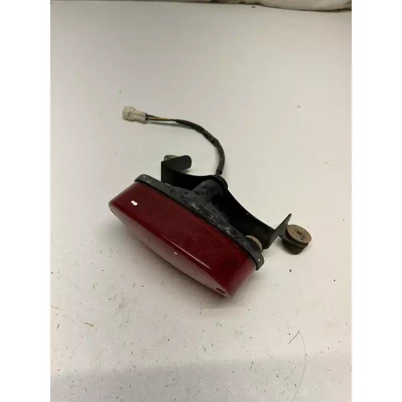 2005 05 Yamaha raptor 660 R WORKING Rear Back Tail Brake Light Mount CRACKED