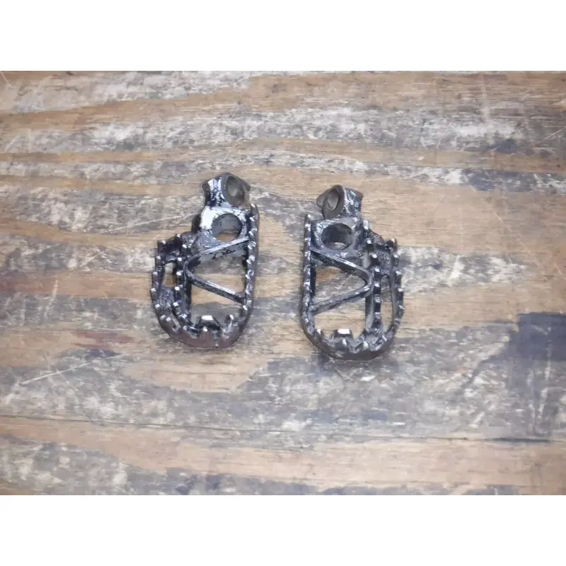 1993 Kx125 Foot Rests Pegs Frame Fittings Boot Pedal
