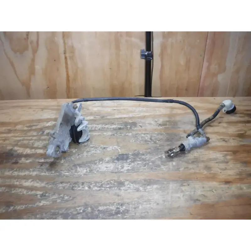 1996 Yz125 (C) Yamaha Rear Brake Assembly MasterCylinder Brake Line Pads Lever