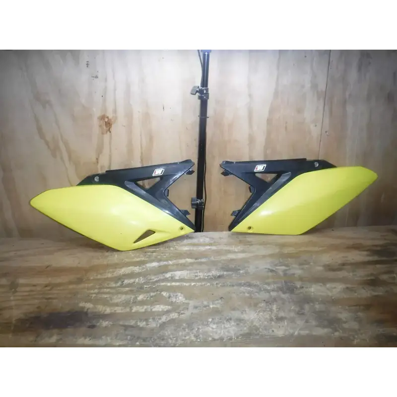 2010 RMZ250 Rear Number Plates Left Right Plastics