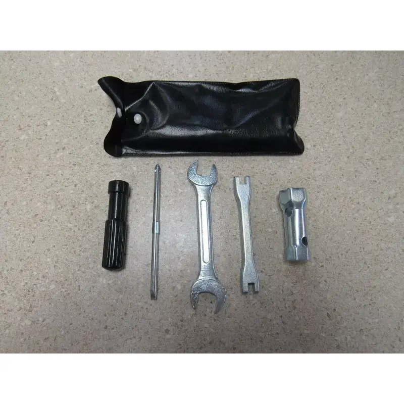 SUZUKI- 01- MINI TOOL KIT- NOS