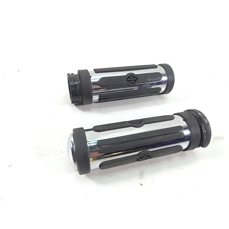 2004 Harley Touring FLHTCUI Electra Glide Left Right Hand Grip Set
