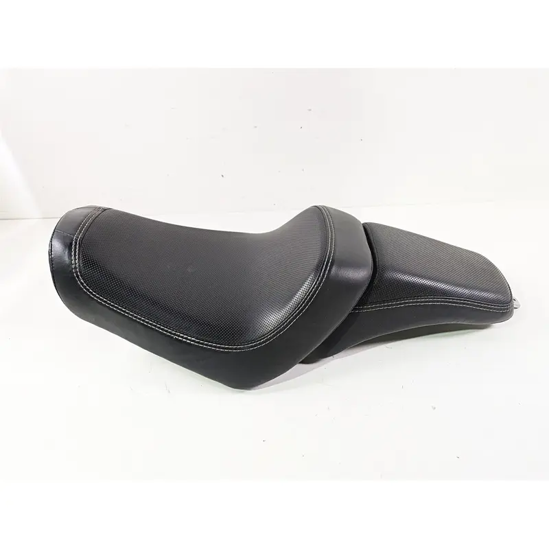 2015 Harley FXDF Dyna Fat Bob Seat Saddle Oem 1 Piece 2 Up 52000117