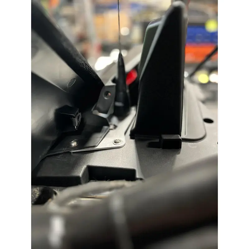 POLARIS TURBO R/PRO R ANTENNA MOUNT