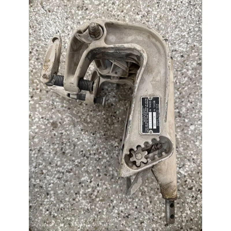JOHNSON 9.5hp MQ-10R STERN CLAMP Transom BRACKET OUTBOARD MOTOR EVINRUDE