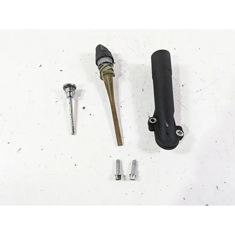 2021 Harley Softail FXBBS Street Bob Oil Dipstick Spout Set  62800062