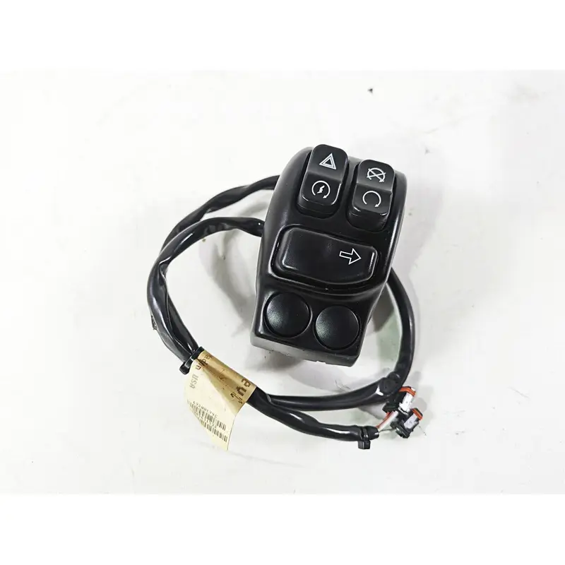 2020 Harley Touring FLHT Electra Glide Right Hand Control Switch 71500127C