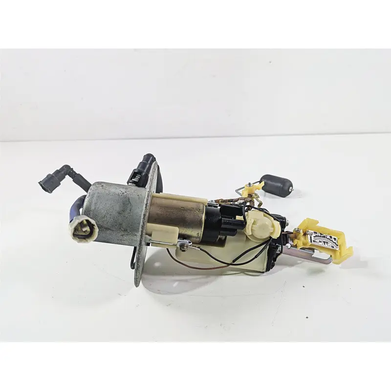 2006 Suzuki GSXR1000 K6 Fuel Gas Petrol Pump READ 15100-41G00