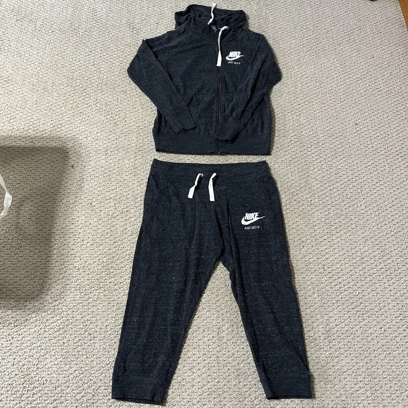 Womens Nike Athletic Set Size Medium Sweat Suit Lounge