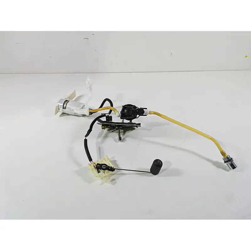 2009 Harley FLSTSB Cross Bones Fuel Gas Petrol Pump - Tested 75284-08A 75252-08