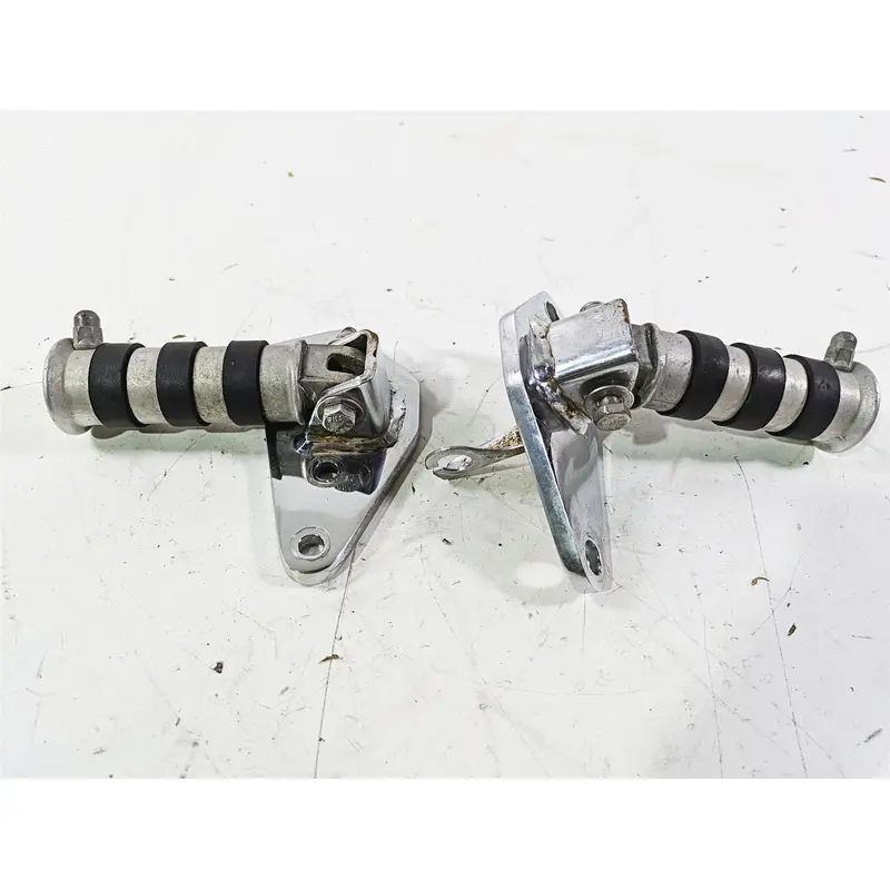 2001 Honda VT1100 Shadow Sabre Front Driver Rider Foot Peg Set 50612-MBA-020
