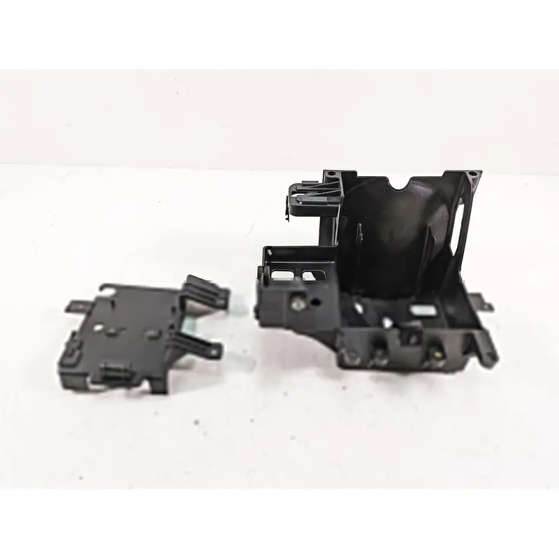 2010 Harley Touring FLHTCU Electra Glide Battery Tray & Electric Mounts 66281-09
