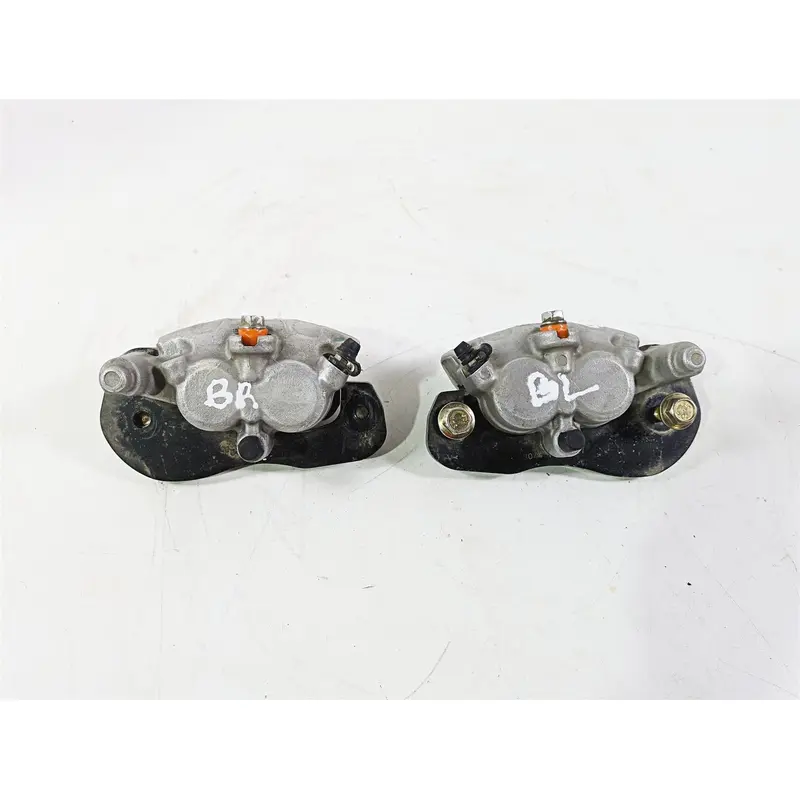 2018 Can Am Maverick X3 XRC Turbo R Rear Brake Caliper Set 705601514 705601515